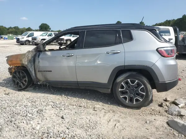 3C4NJDDB5KT790522 2019 JEEP COMPASS - Image 2