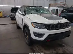 3C4NJDDB5KT813801 2019 JEEP COMPASS