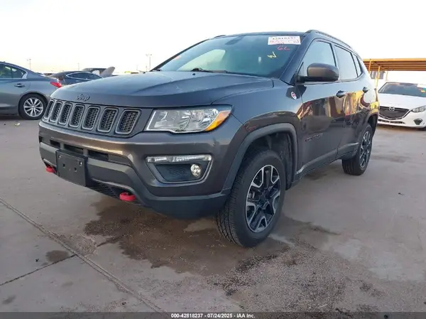 3C4NJDDB5LT108868 2020 JEEP COMPASS - Image 2