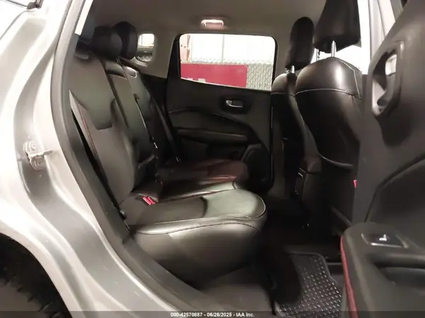 3C4NJDDB5LT177608 2020 JEEP COMPASS - Image 8