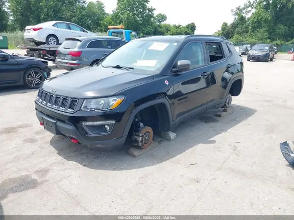 3C4NJDDB5LT233370 2020 JEEP COMPASS - Image 2