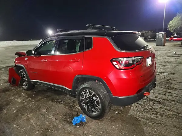 3C4NJDDB5MT552169 2021 JEEP COMPASS - Image 2