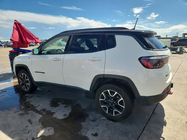 3C4NJDDB5MT552222 2021 JEEP COMPASS - Image 2