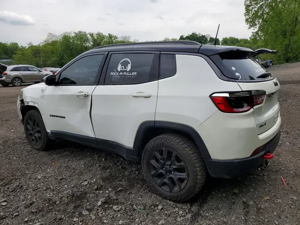 3C4NJDDB5MT576844 2021 JEEP COMPASS - Image 2