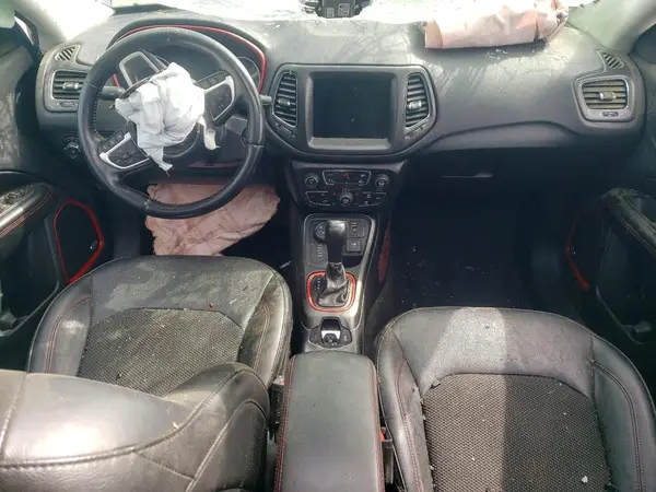 3C4NJDDB5MT586984 2021 JEEP COMPASS - Image 8