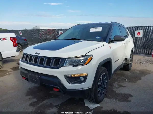 3C4NJDDB5MT600706 2021 JEEP COMPASS - Image 2