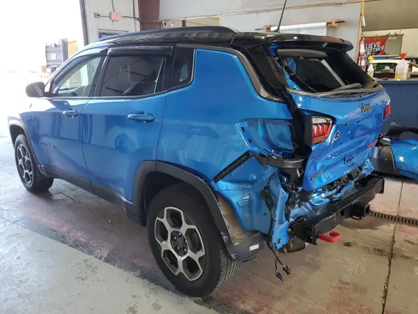 3C4NJDDB5NT115984 2022 JEEP COMPASS - Image 2