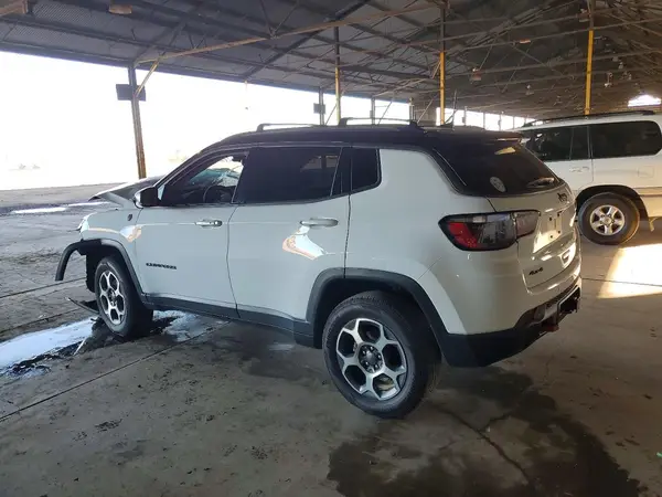 3C4NJDDB5NT126483 2022 JEEP COMPASS - Image 2