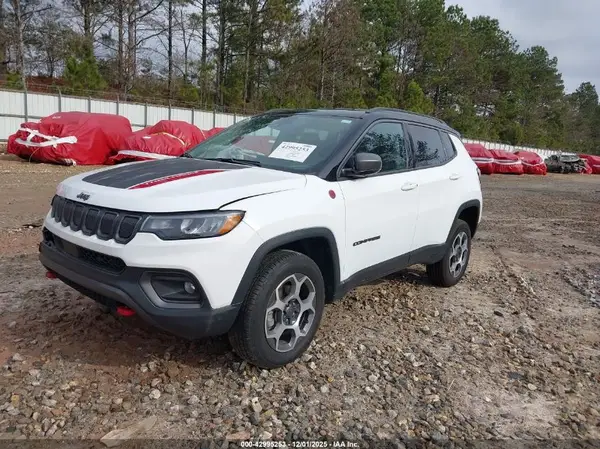 3C4NJDDB5NT133241 2022 JEEP COMPASS - Image 2