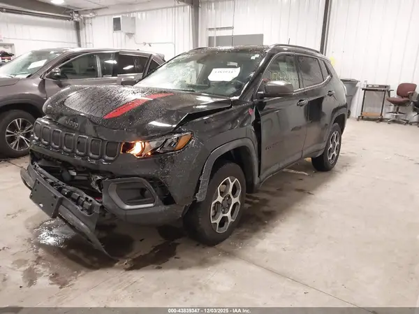 3C4NJDDB5NT151545 2022 JEEP COMPASS - Image 2