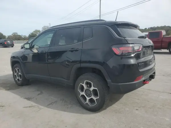 3C4NJDDB5NT157068 2022 JEEP COMPASS - Image 2