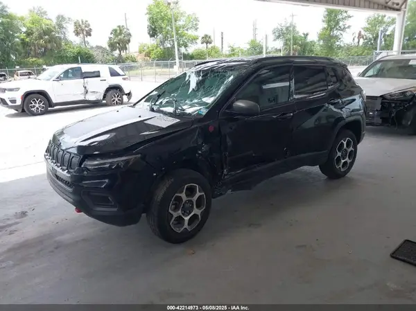 3C4NJDDB5NT164201 2022 JEEP COMPASS - Image 2