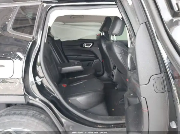 3C4NJDDB5NT164201 2022 JEEP COMPASS - Image 8