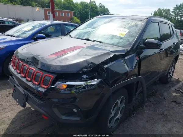 3C4NJDDB5NT197778 2022 JEEP COMPASS - Image 2