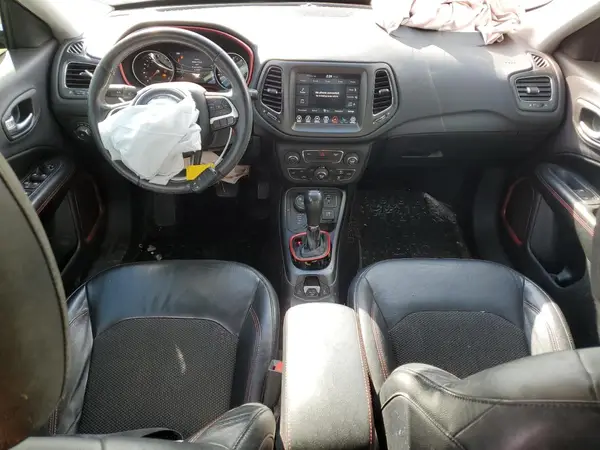 3C4NJDDB6HT646843 2017 JEEP COMPASS - Image 8