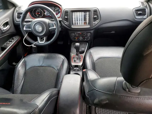 3C4NJDDB6HT656689 2017 JEEP COMPASS - Image 8