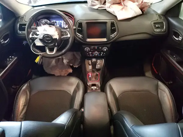 3C4NJDDB6HT657650 2017 JEEP COMPASS - Image 8