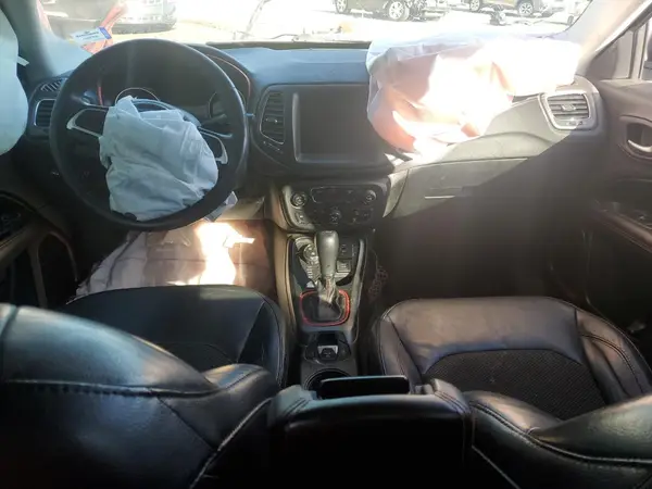 3C4NJDDB6HT689272 2017 JEEP COMPASS - Image 8