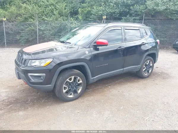 3C4NJDDB6JT114501 2018 JEEP COMPASS - Image 2