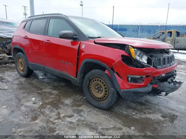 3C4NJDDB6JT130164 2018 JEEP COMPASS - Image 1