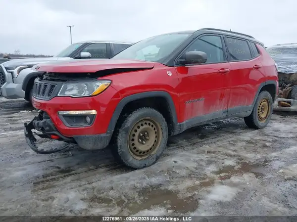 3C4NJDDB6JT130164 2018 JEEP COMPASS - Image 2