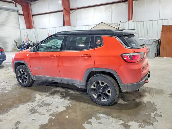 3C4NJDDB6JT130309 2018 JEEP COMPASS - Image 2