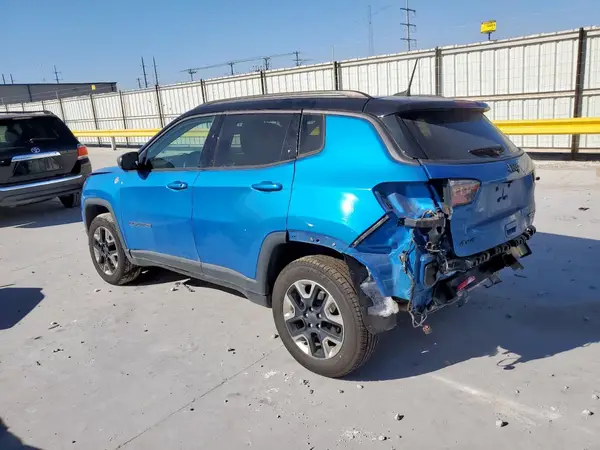 3C4NJDDB6JT137891 2018 JEEP COMPASS - Image 2
