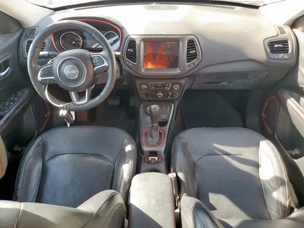 3C4NJDDB6JT137891 2018 JEEP COMPASS - Image 8