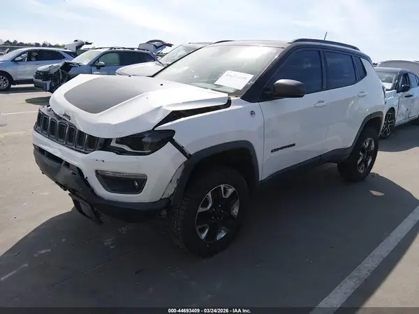 3C4NJDDB6JT137907 2018 JEEP COMPASS - Image 2