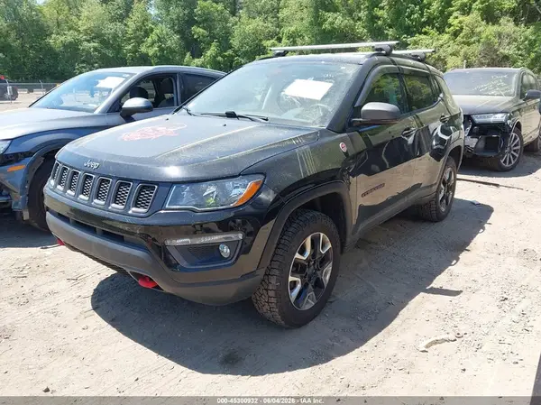 3C4NJDDB6JT153749 2018 JEEP COMPASS - Image 2