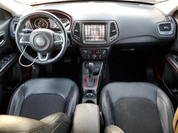 3C4NJDDB6JT168932 2018 JEEP COMPASS - Image 8