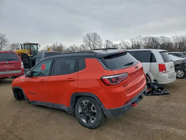 3C4NJDDB6JT178618 2018 JEEP COMPASS - Image 2
