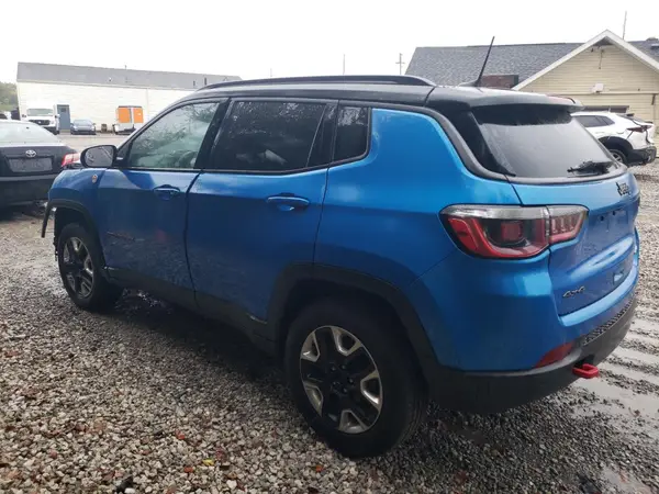3C4NJDDB6JT179252 2018 JEEP COMPASS - Image 2