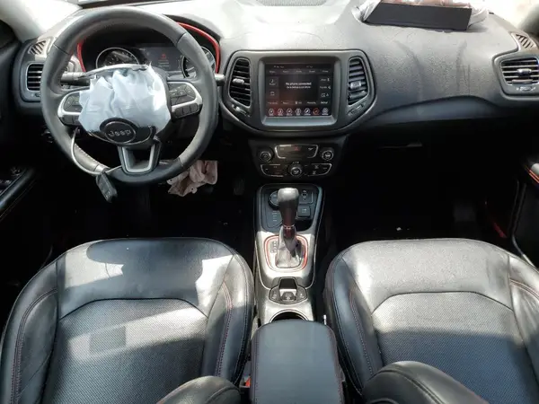3C4NJDDB6JT210581 2018 JEEP COMPASS - Image 8