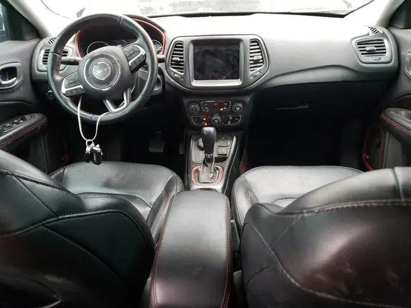 3C4NJDDB6JT238221 2018 JEEP COMPASS - Image 8