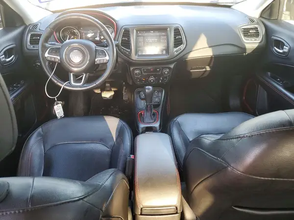 3C4NJDDB6JT264625 2018 JEEP COMPASS - Image 8