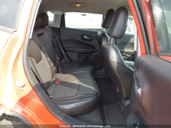 3C4NJDDB6JT345947 2018 JEEP COMPASS - Image 8