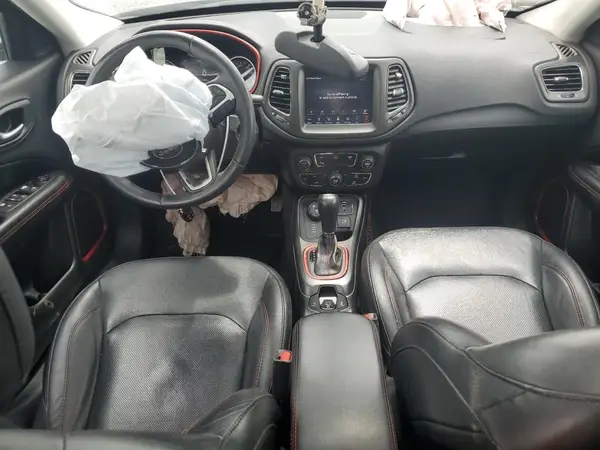 3C4NJDDB6JT350730 2018 JEEP COMPASS - Image 8