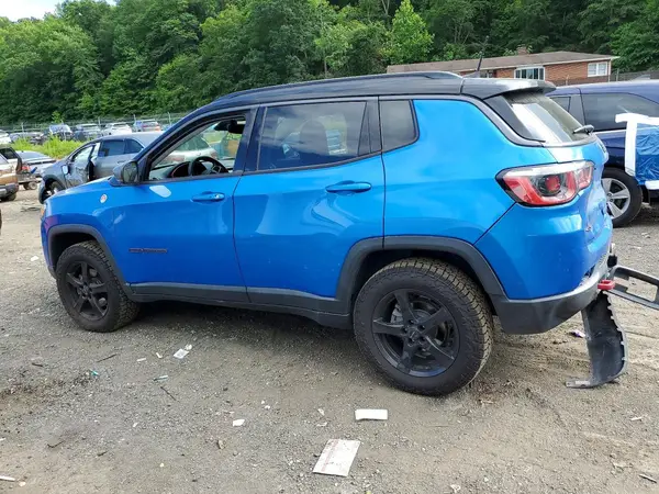 3C4NJDDB6JT401496 2018 JEEP COMPASS - Image 2