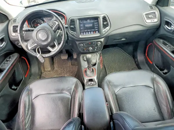 3C4NJDDB6JT401496 2018 JEEP COMPASS - Image 8