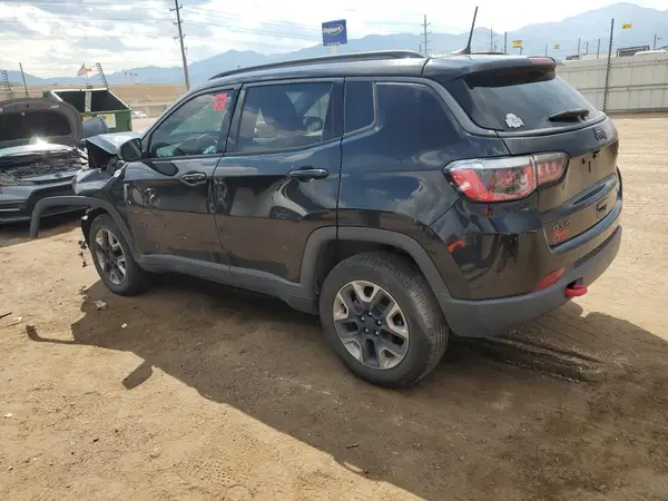 3C4NJDDB6JT403894 2018 JEEP COMPASS - Image 2