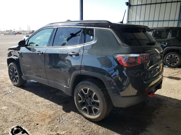 3C4NJDDB6JT480491 2018 JEEP COMPASS - Image 2
