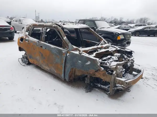 3C4NJDDB6KT597781 2019 JEEP COMPASS - Image 1