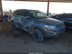 3C4NJDDB6KT618113 2019 JEEP COMPASS