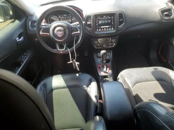 3C4NJDDB6KT627667 2019 JEEP COMPASS - Image 8