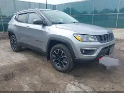 3C4NJDDB6KT639057 2019 JEEP COMPASS