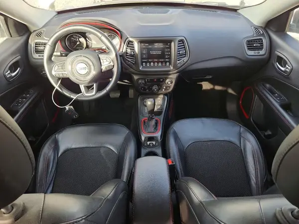 3C4NJDDB6KT668882 2019 JEEP COMPASS - Image 8