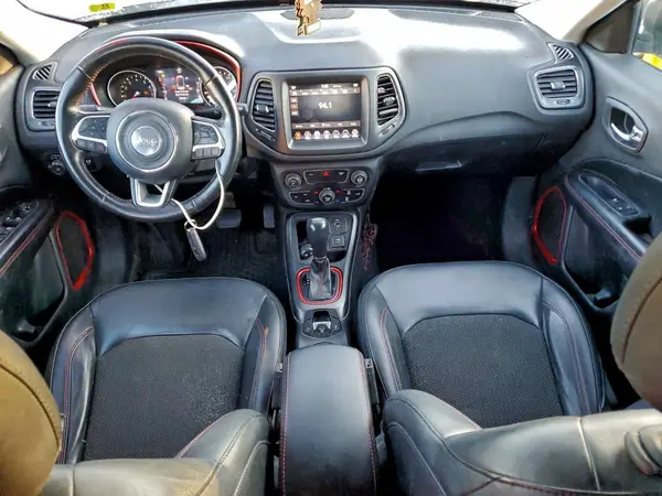 3C4NJDDB6KT671278 2019 JEEP COMPASS - Image 8