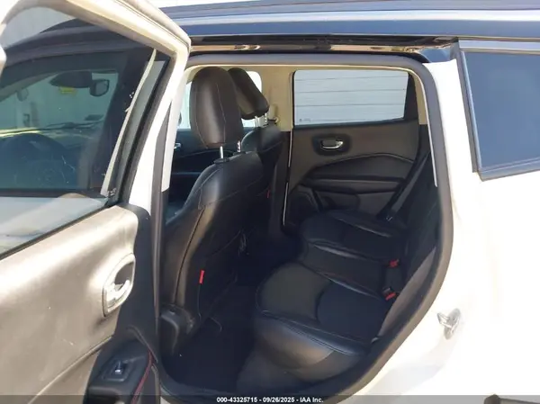3C4NJDDB6KT721290 2019 JEEP COMPASS - Image 8