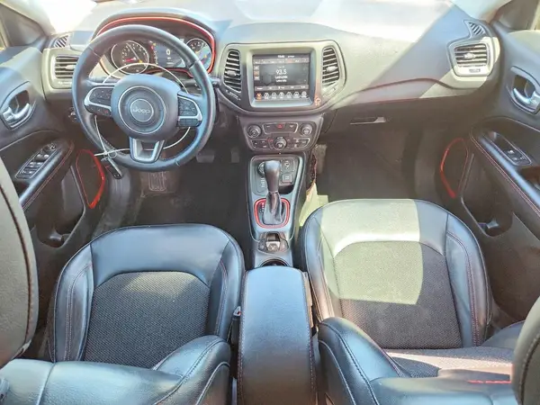3C4NJDDB6KT721824 2019 JEEP COMPASS - Image 8